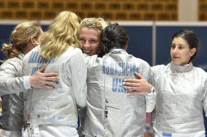 Українські фехтувальниці завоювали срібло чемпіонату Європи
