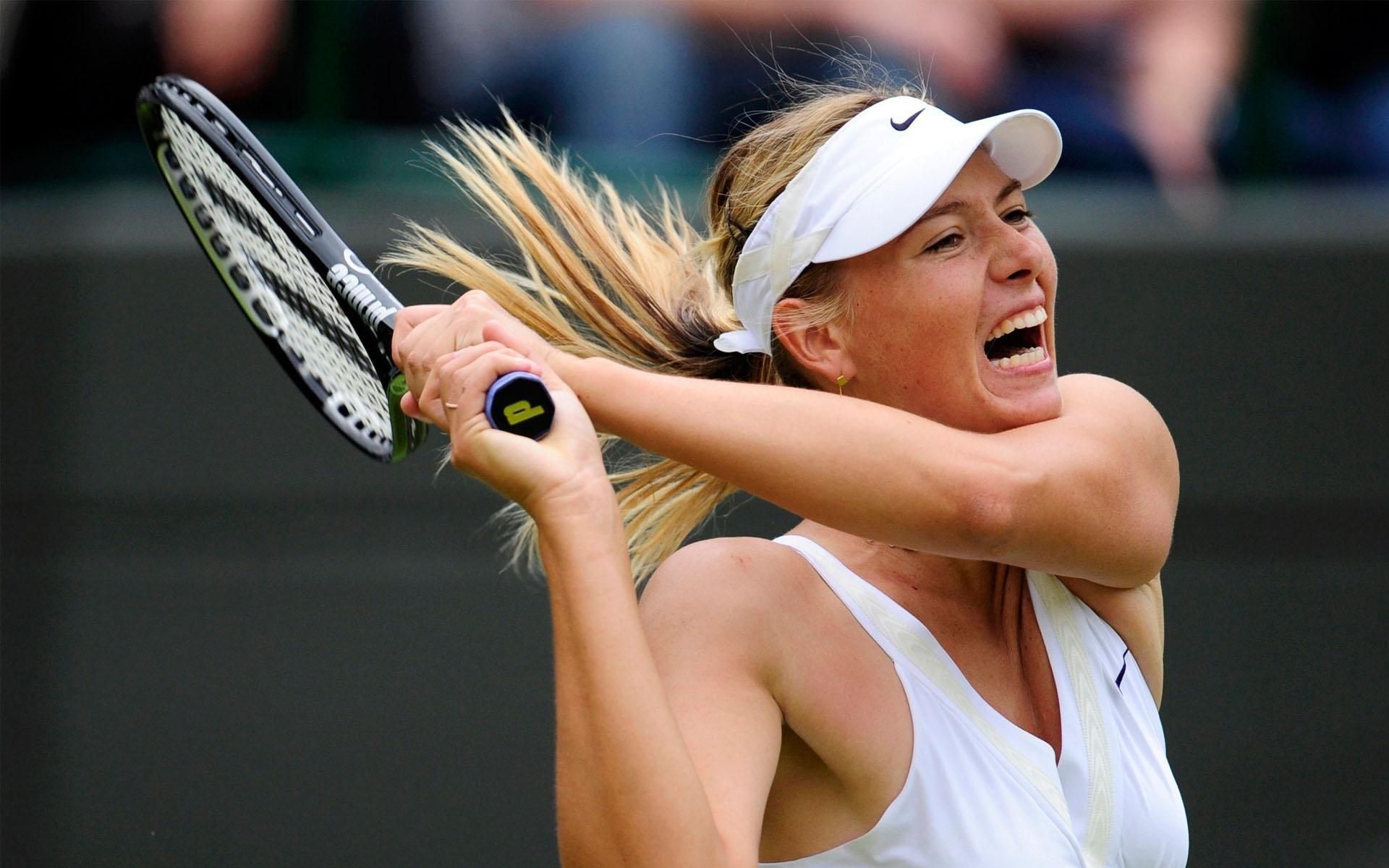 Нестандартный поцелуй россиянки Шараповой: пикантные фото с отдыха Нестандартный поцелуй россиянки Шараповой: пикантные фото с отдыха