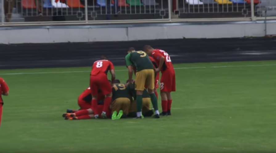 Смертельний інцидент у Другій лізі: арбітр та гравець врятували життя футболісту "Буковини"