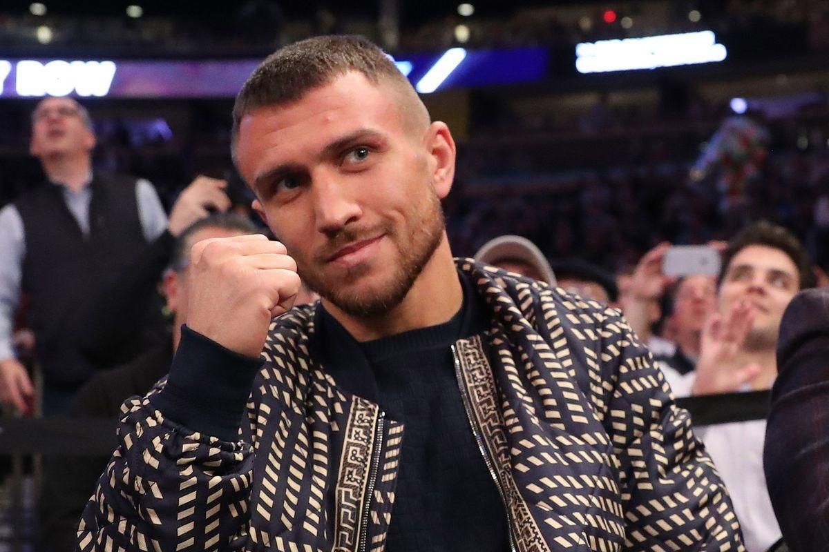 Поджог руки и вождение под шансон: Ломаченко показал, как отдыхает на родине Поджог руки и вождение под шансон: Ломаченко показал, как отдыхает на родине