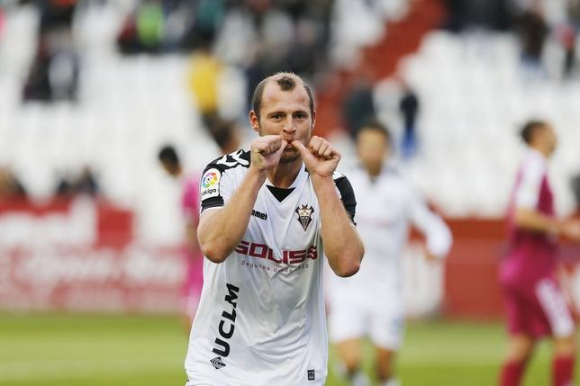 Испанские фанаты обвиняют Романа Зозулю в нацизме