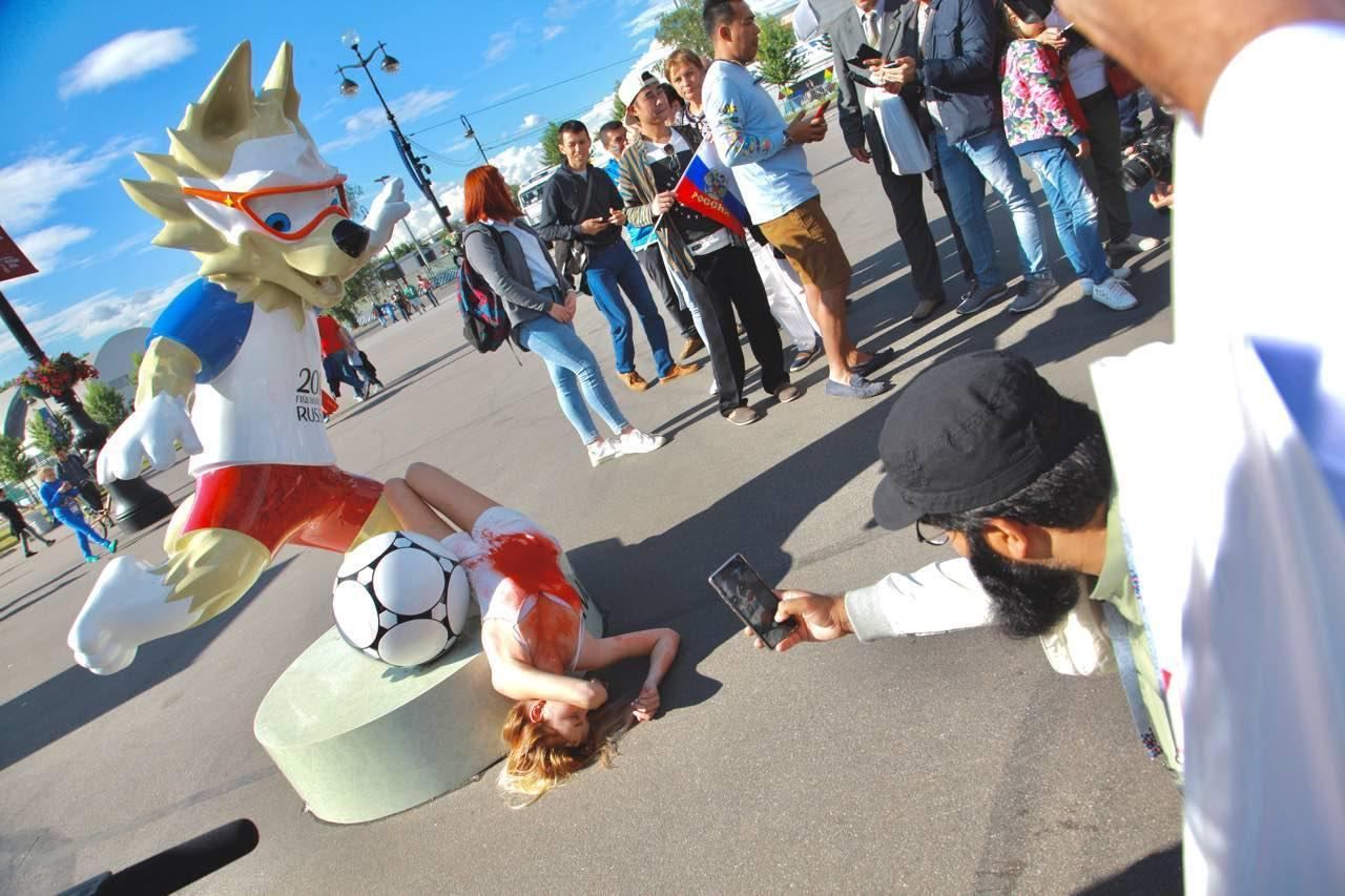 Дурні погрози, викрадення, крадіжки і новий хіт в YouTube – нефутбольні цікавинки ЧС-2018 Дурні погрози, викрадення, крадіжки і новий хіт в YouTube – нефутбольні цікавинки ЧС-2018