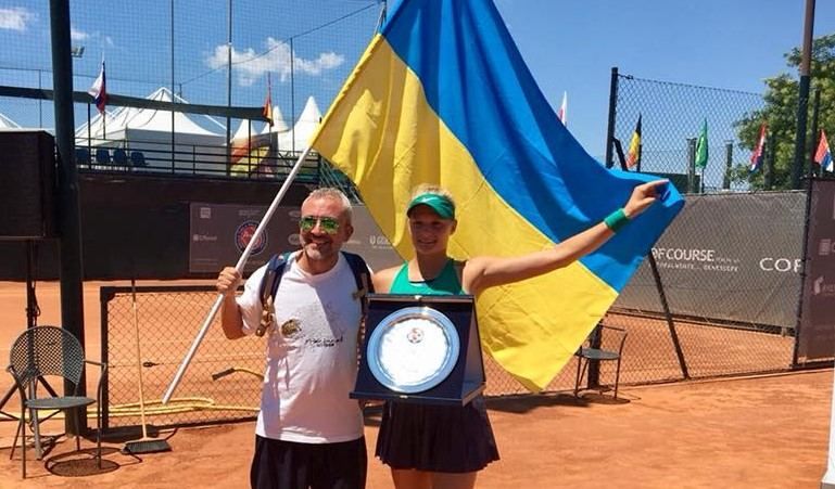 Украинка победила на теннисном турнире в Риме, обыграв в финале россиянку