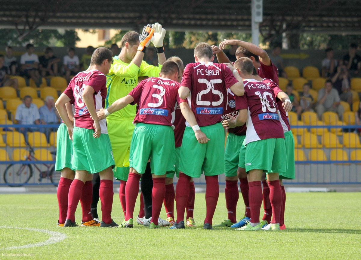 Два футбольных клуба снялись с чемпионата Украины