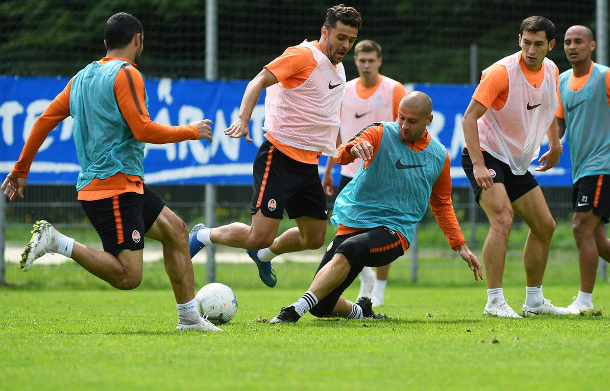 "Шахтер" разгромил "Витесс" в товарищеском матче