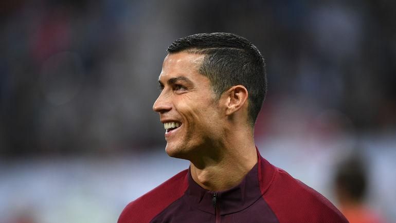 Працівники FIAT оголосили страйк через перехід Кріштіану Роналду в "Ювентус" Працівники FIAT оголосили страйк через перехід Кріштіану Роналду в "Ювентус"