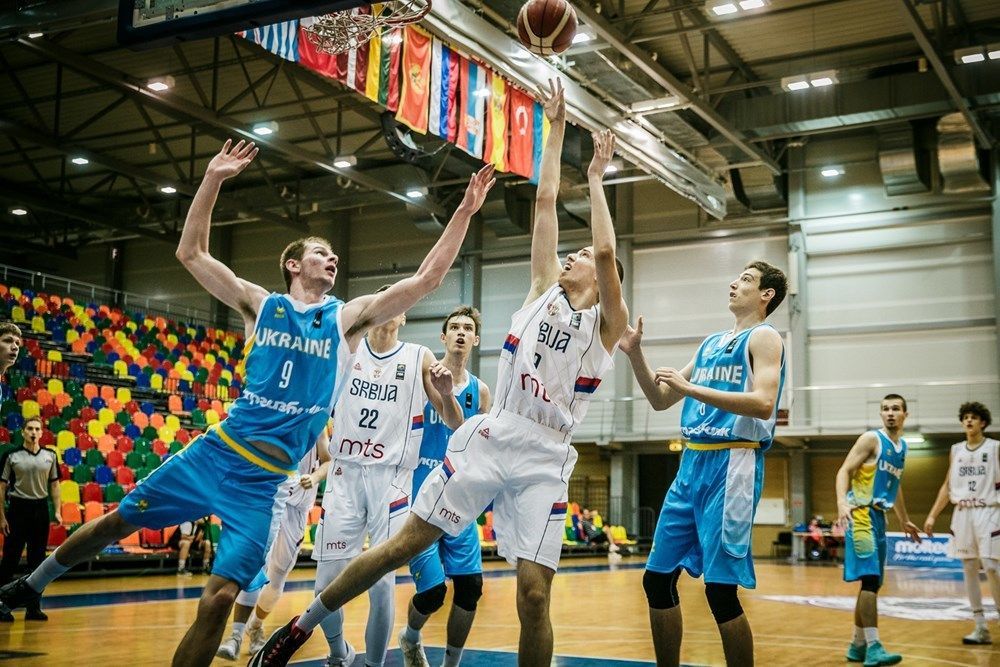 Юніорська збірна України розгромно програла Сербії в 1/8 фіналу Євробаскету-2018