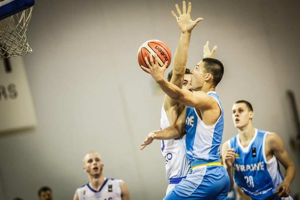 Молодежная сборная Украины проиграла Греции и понизилась в дивизионе