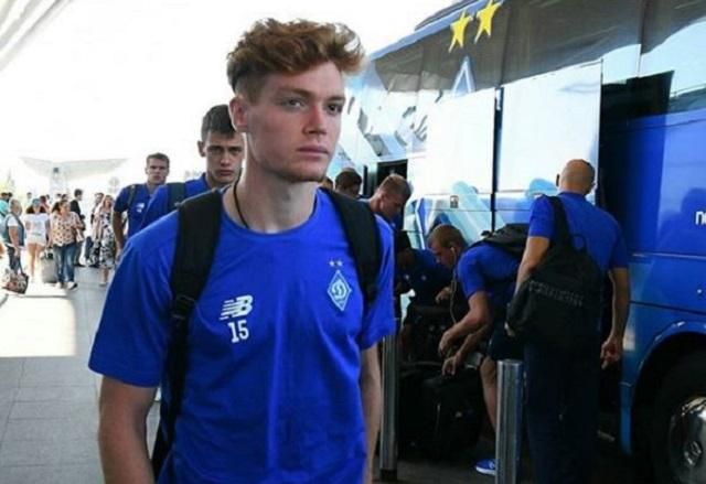 "Динамо" вилетіло в Прагу на матч Ліги Чемпіонів проти "Славії" "Динамо" вилетіло в Прагу на матч Ліги Чемпіонів проти "Славії"