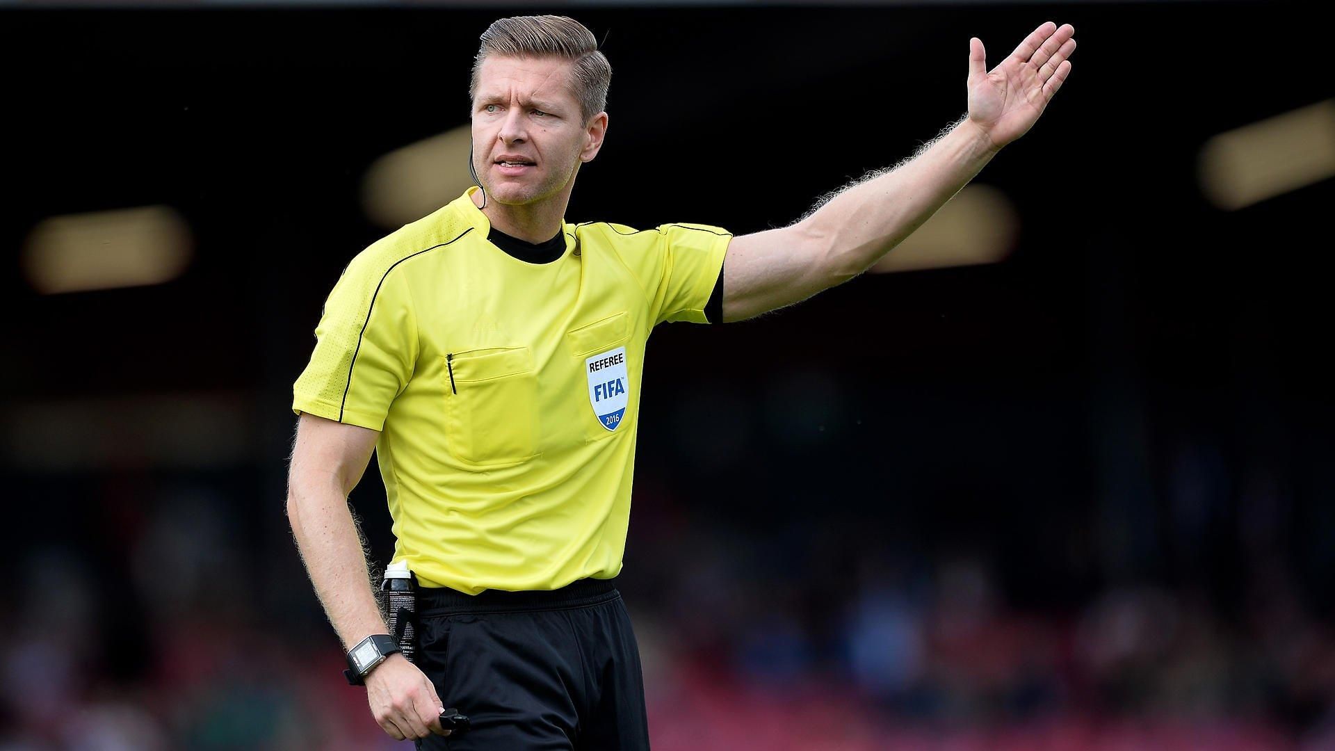 Стало известно, кто будет обслуживать матч Лиги Европы "Заря" – "Брага" Стало известно, кто будет обслуживать матч Лиги Европы "Заря" – "Брага"