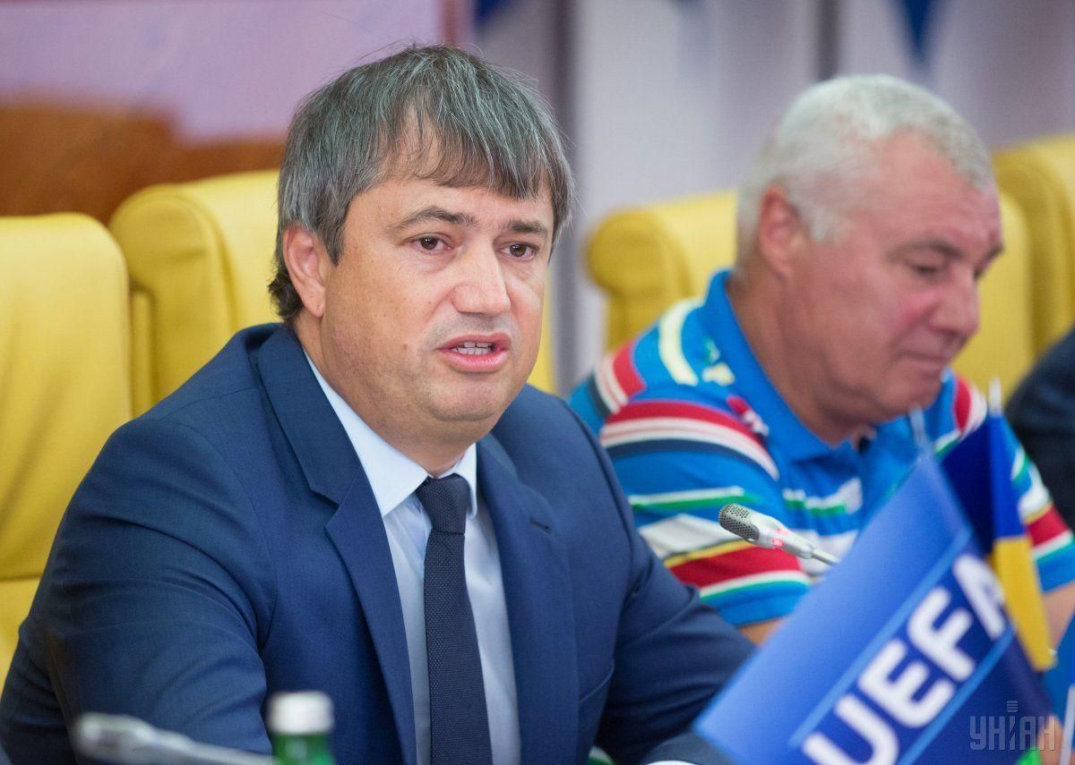 Скандальний віце-президент ФФУ влаштував своїх охоронців на роботу у Федерацію Скандальний віце-президент ФФУ влаштував своїх охоронців на роботу у Федерацію