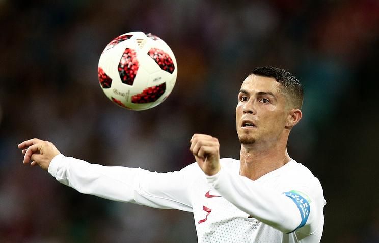 Роналду допустил эпическую ошибку на тренировке: видео Роналду допустил эпическую ошибку на тренировке: видео