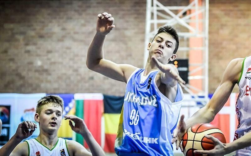 Збірна України не зуміла зіграти матч на ЄвроБаскеті через політичну суперечку двох країн Збірна України не зуміла зіграти матч на ЄвроБаскеті через політичну суперечку двох країн