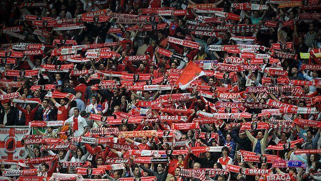 Громадянська війна та Україна без Криму: футбольний клуб розкритикували за відео про Україну Громадянська війна та Україна без Криму: футбольний клуб розкритикували за відео про Україну