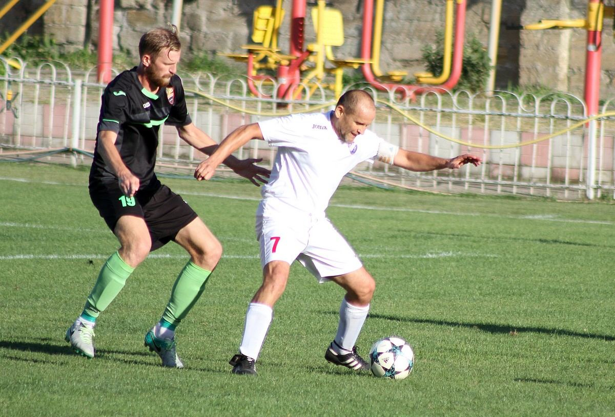 Президент украинского клуба сыграл официальный матч в возрасте 52 лет