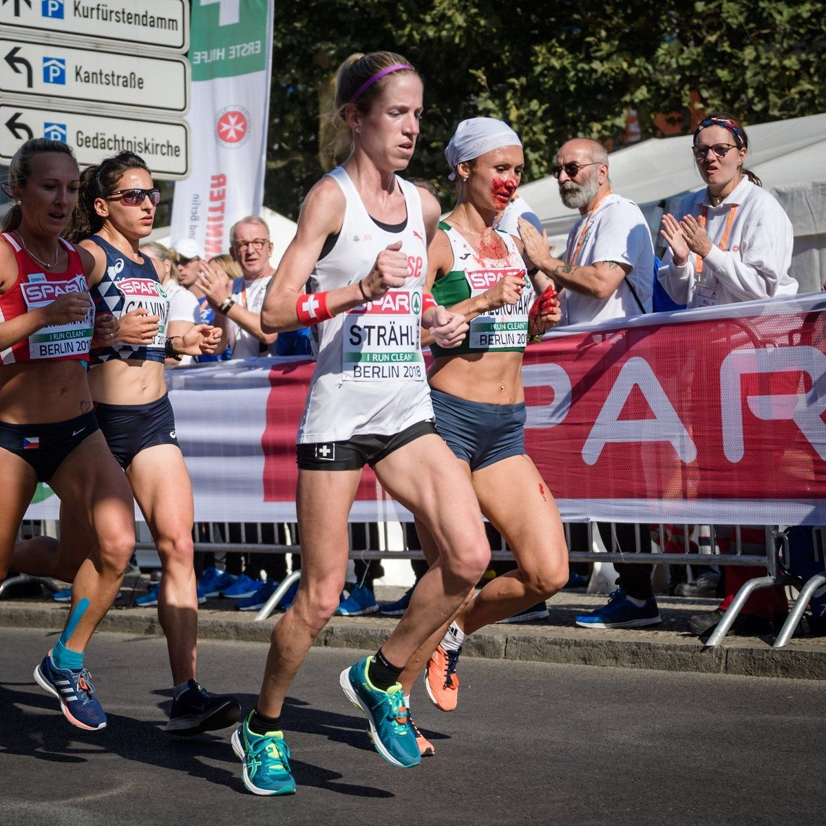 Кровью и потом: белорусская спортсменка выиграла марафон несмотря на кровотечение из носа