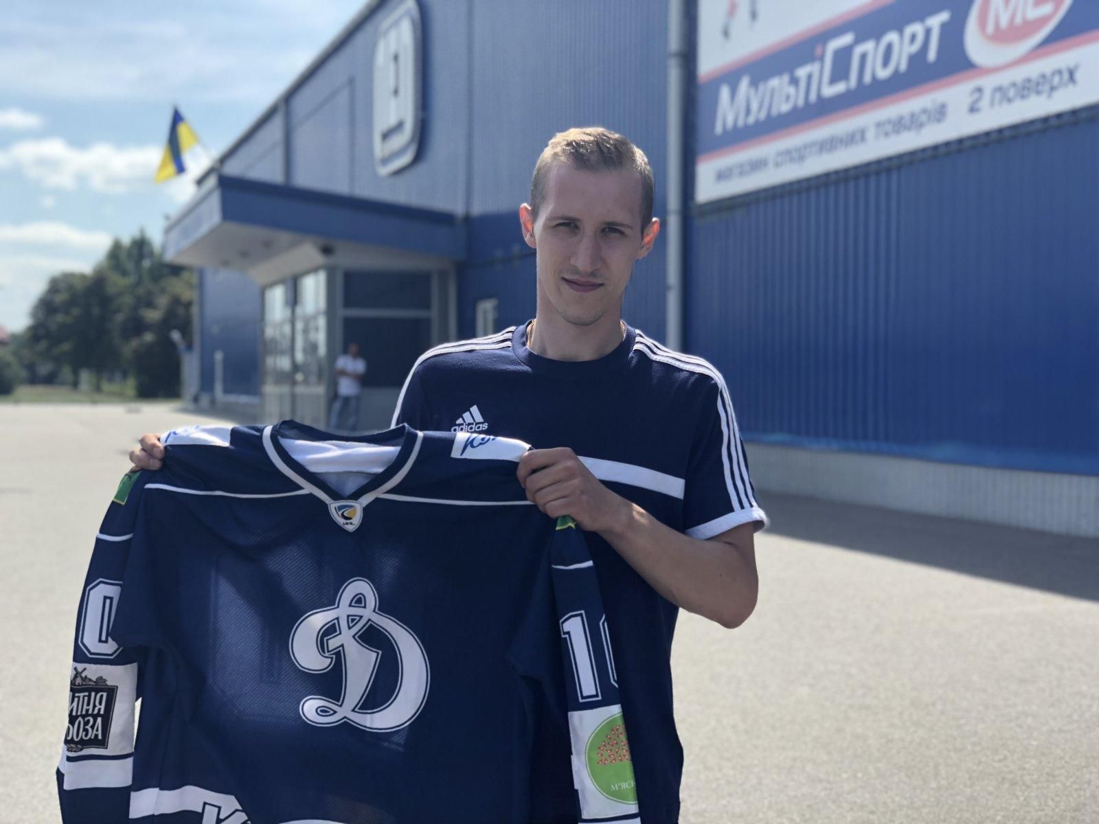 Харківський клуб підписав контракт з російським воротарем Харківський клуб підписав контракт з російським воротарем