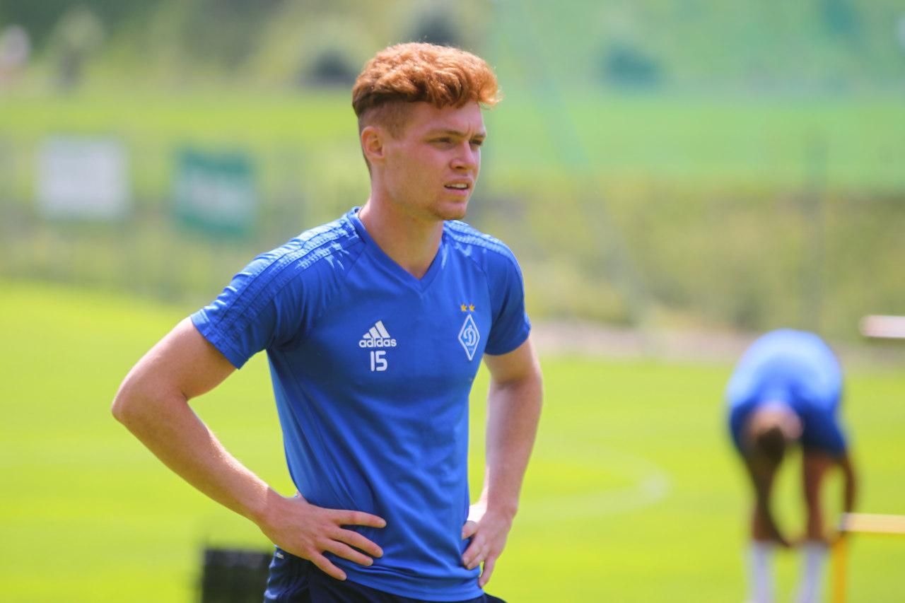 Цыганков показал последствия столкновения с игроком "Славии": жуткое фото Цыганков показал последствия столкновения с игроком "Славии": жуткое фото