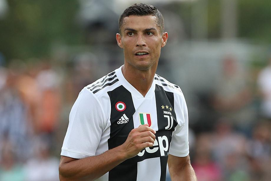 Роналду дебютировал за "Ювентус" в официальном матче