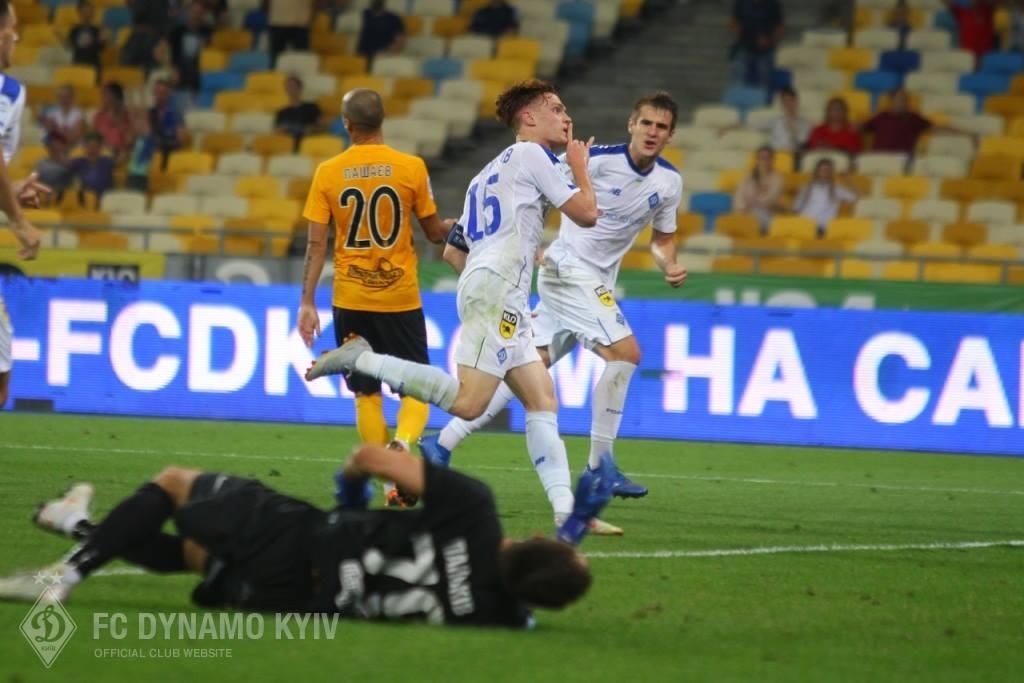 Перша поразка "Олександрії", вольовий характер "Карпат": головні підсумки 5-го туру УПЛ Перша поразка "Олександрії", вольовий характер "Карпат": головні підсумки 5-го туру УПЛ