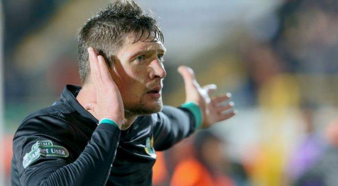 Форварда сборной Украины выгнали с поля после позорного поступка на чемпионате Турции: видео