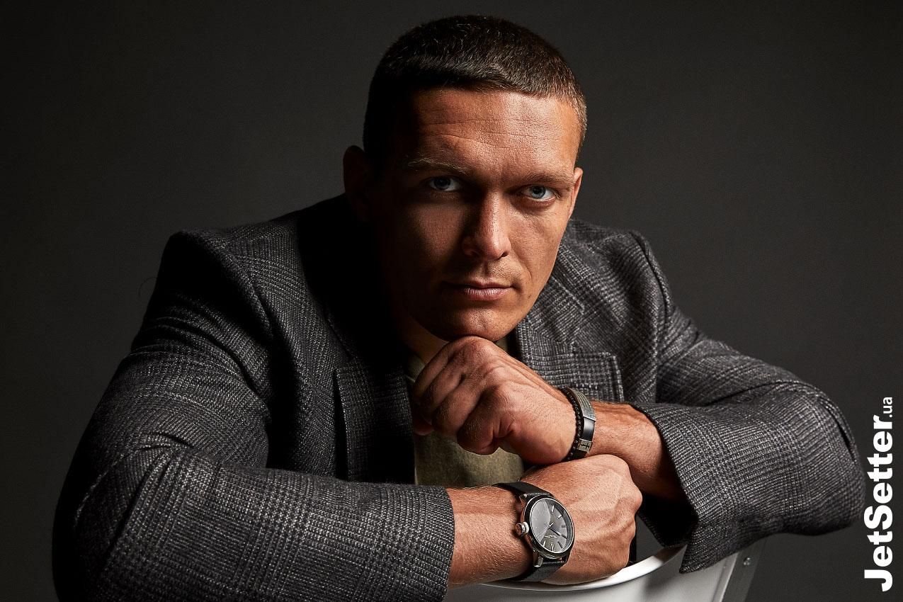 Багатогранний Усик: боксер знявся у цікавій фотосесії Багатогранний Усик: боксер знявся у цікавій фотосесії