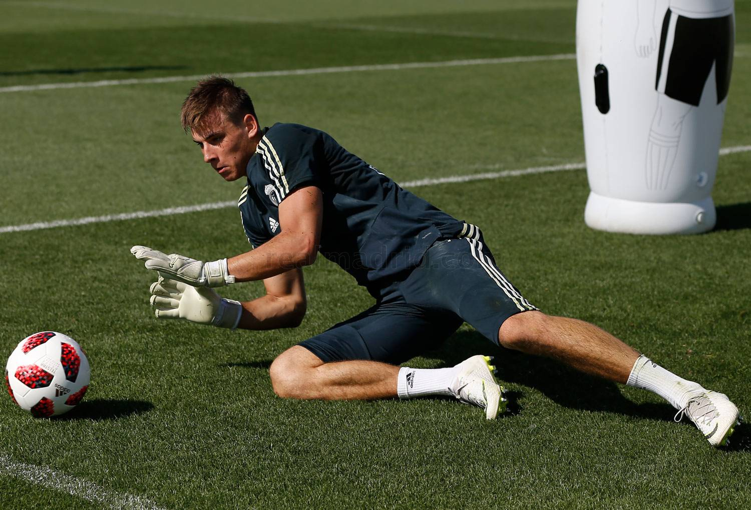 Стало известно, когда украинец Лунин подпишет контракт с "Леганес"