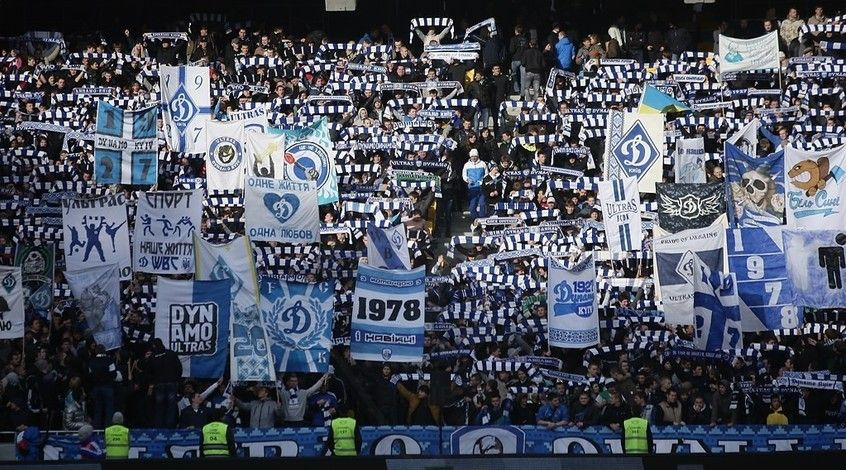 В Киеве произошла массовая драка с участием фанатов "Динамо" и "Аякса": видео