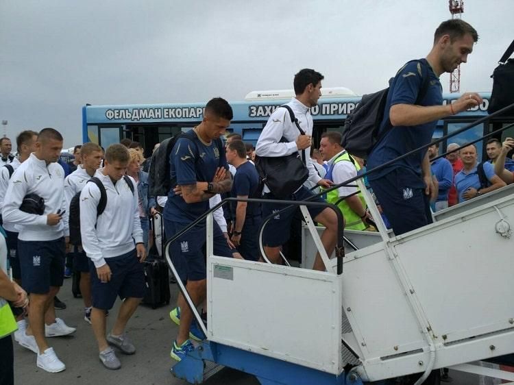 Сборная Украины отправилась на матч Лиги наций в Чехию: фото Сборная Украины отправилась на матч Лиги наций в Чехию: фото