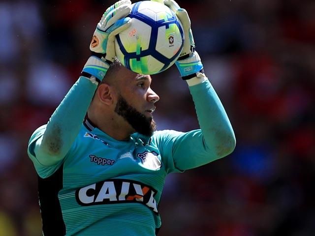 Вратарь забил шикарный гол в чемпионате Бразилии: видео Вратарь забил шикарный гол в чемпионате Бразилии: видео