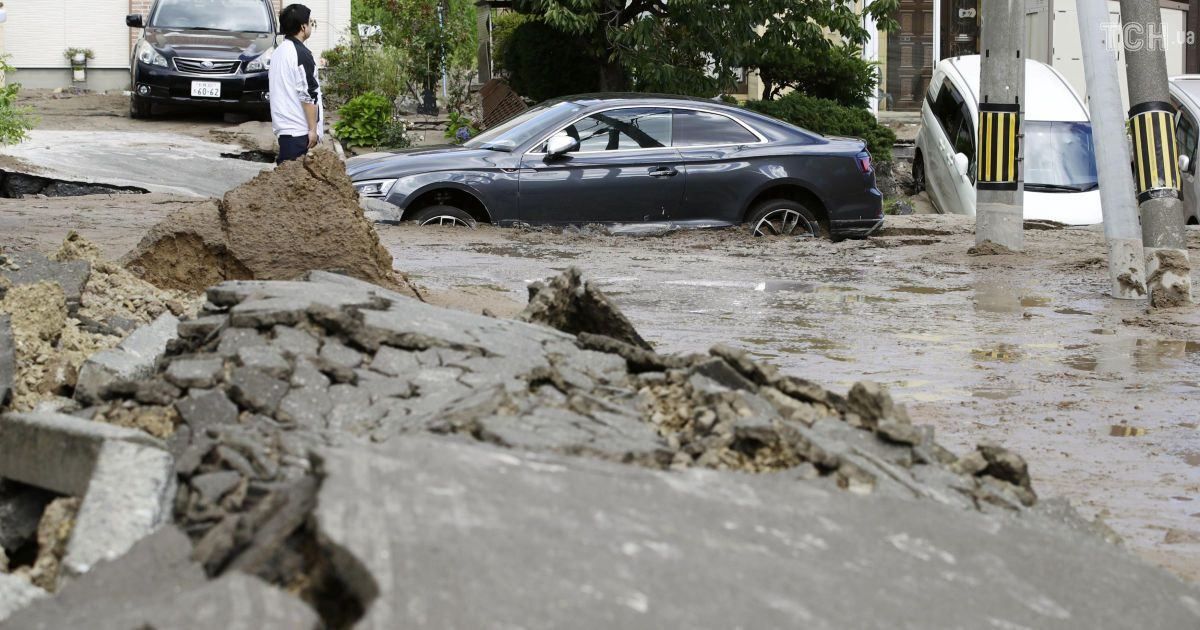 Матч сборный Японии и Чили отменили из-за землетрясения, во время которого погибли 9 человек