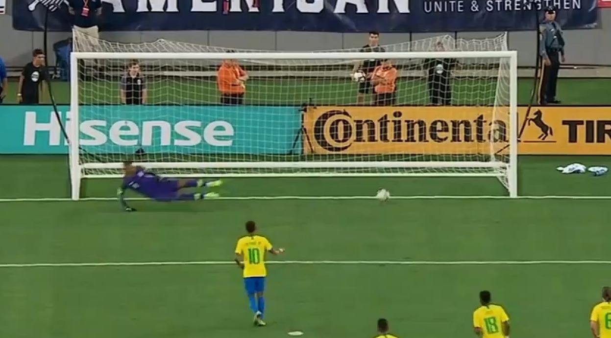 Бразилия выиграла первый поединок после Чемпионата мира Бразилия выиграла первый поединок после Чемпионата мира