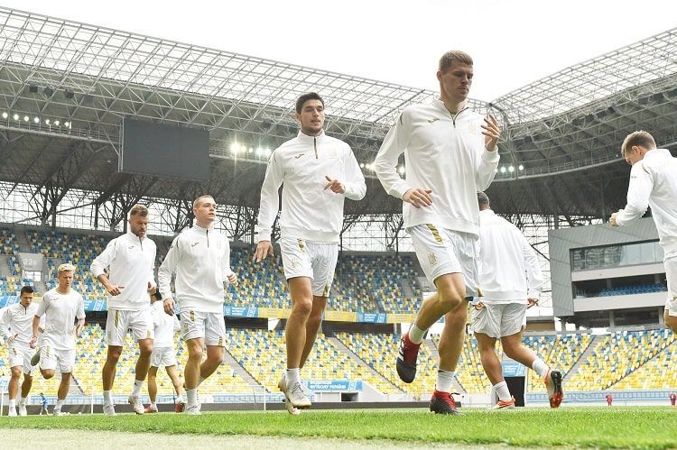 Збірна України провела заключне тренування перед матчем зі Словаччиною: фото Збірна України провела заключне тренування перед матчем зі Словаччиною: фото