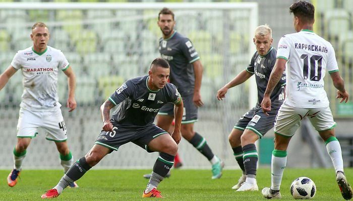 Двоє гравці "Лехії" грали у матчі проти "Карпат" після витверезника Двоє гравці "Лехії" грали у матчі проти "Карпат" після витверезника