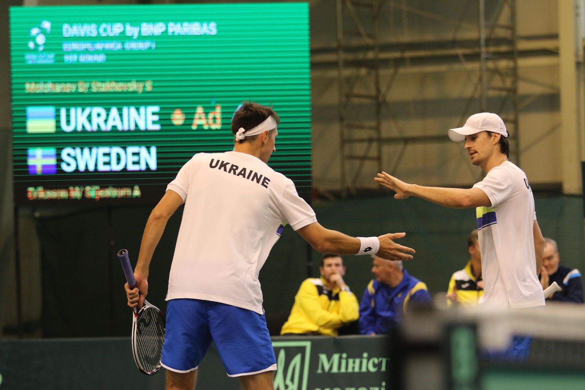 Сборная Украины досрочно победила Португалию на Кубке Дэвиса Сборная Украины досрочно победила Португалию на Кубке Дэвиса
