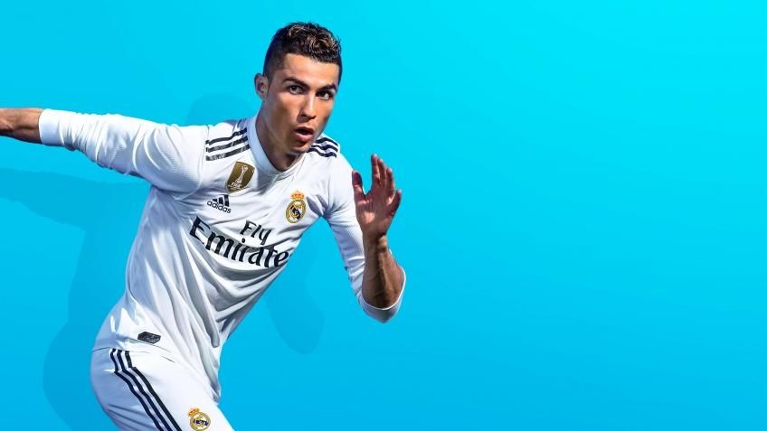 FIFA 19: Кріштіану Роналду отримав перший у світі примірник гри