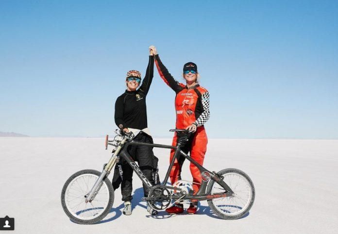 Майже 300 км/год: американка встановила рекорд швидкості на велосипеді Майже 300 км/год: американка встановила рекорд швидкості на велосипеді