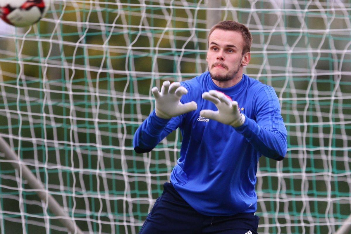 Украинец Коваль пропустил 3 гола в чемпионате Саудовской Аравии: видео Украинец Коваль пропустил 3 гола в чемпионате Саудовской Аравии: видео