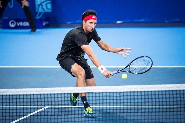 Стаховський у напруженій боротьбі вийшов у чвертьфінал турніру серії ATP в Орлеані