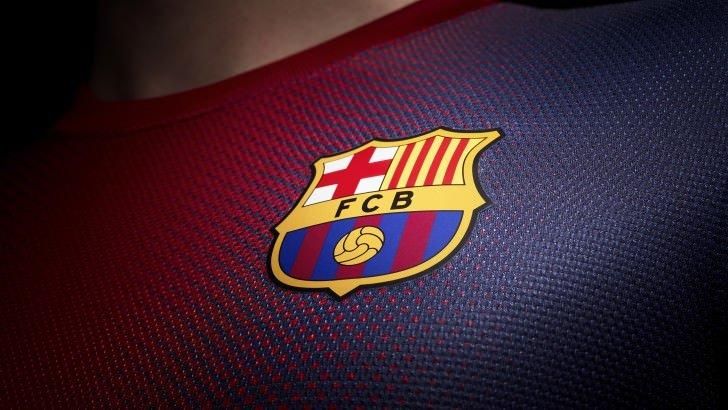 Испанская "Барселона" планирует изменить логотип: фото и видео
