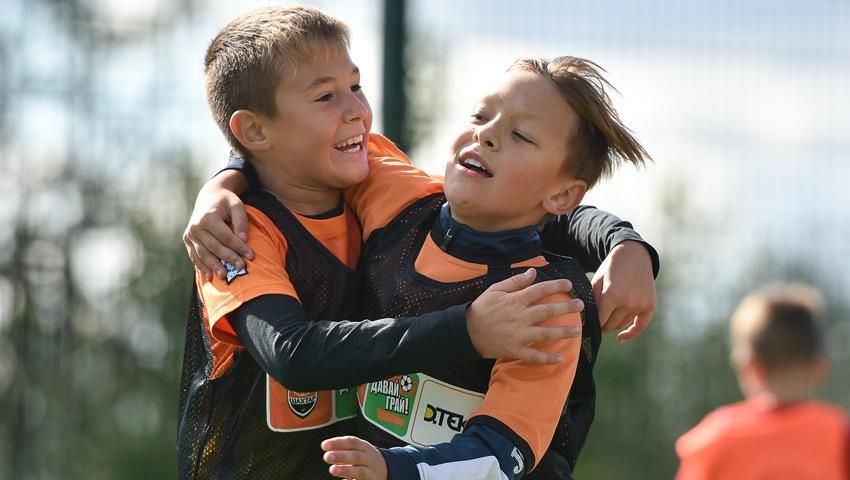 "Шахтер" открыл социальный проект по развитию массового детского футбола в Червонограде