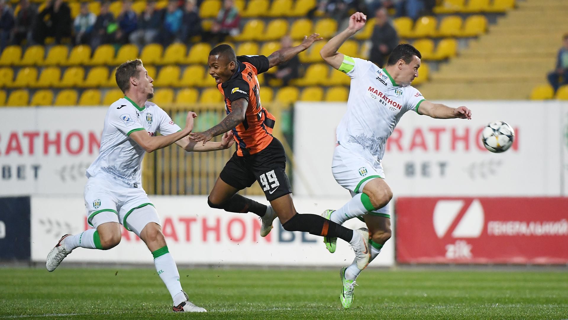 "Шахтар" громить "Карпати", "Динамо" перемагає удев’ятьох в дербі: головні підсумки 10 туру УПЛ "Шахтар" громить "Карпати", "Динамо" перемагає удев’ятьох в дербі: головні підсумки 10 туру УПЛ