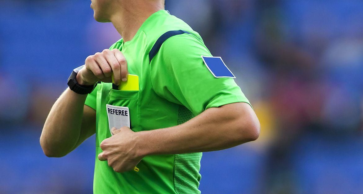 Одинадцять українських арбітрів підозрюють у причетності до договірних матчів: імена Одинадцять українських арбітрів підозрюють у причетності до договірних матчів: імена