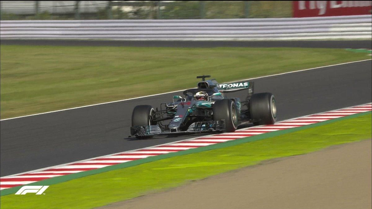 Хемілтон виграв гран-прі Японії, Ферстаппен двічі зіштовхнувся з болідами Ferrari: відео Хемілтон виграв гран-прі Японії, Ферстаппен двічі зіштовхнувся з болідами Ferrari: відео
