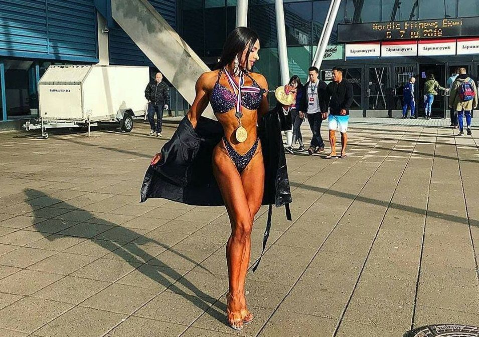 Украинка возглавила мировой рейтинг бодибилдеров: пикантные фото