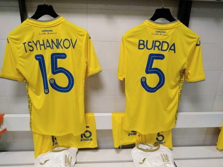 Италия – Украина: стартовые составы команд на товарищеский матч Италия – Украина: стартовые составы команд на товарищеский матч