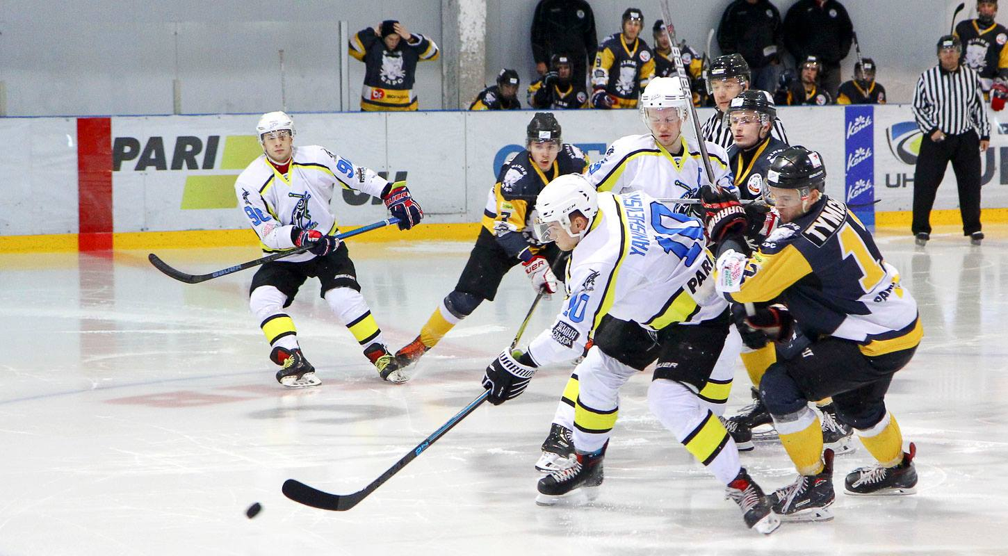 "Днепр" уверенно победил "Белый Барс", "Кременчуг" разгромил "Динамо"