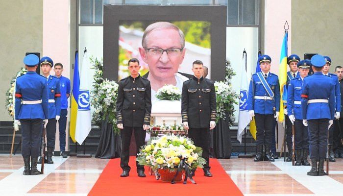 В Киеве простились с Олегом Базилевичем: похоронили рядом с Лобановским