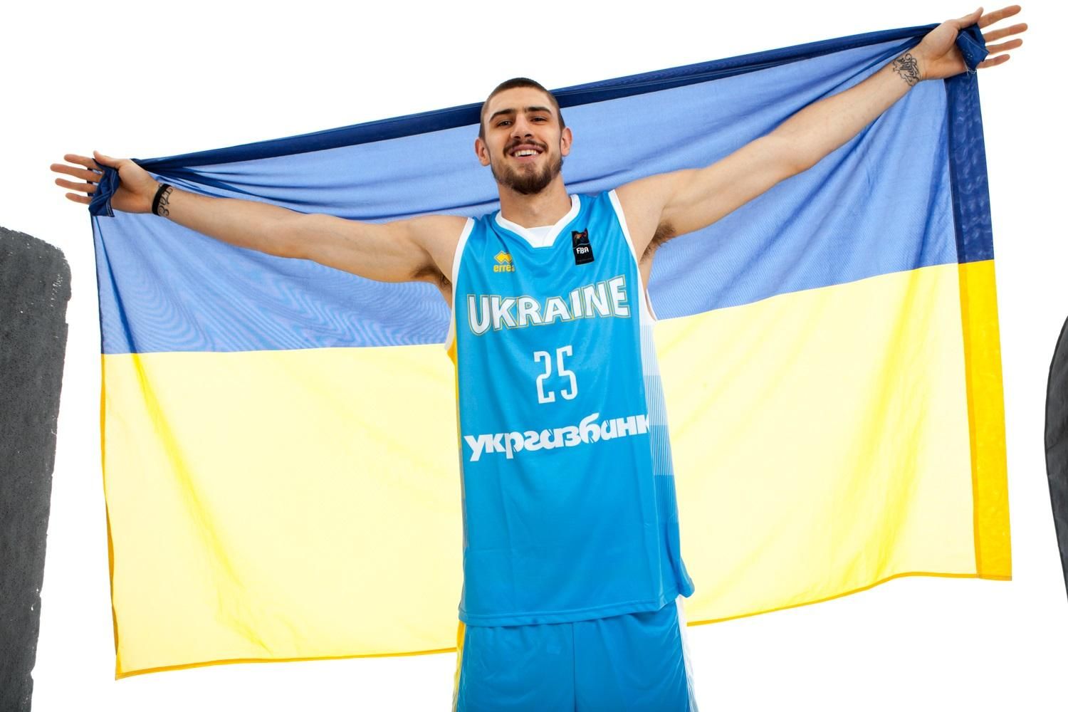 Збірна України залишилася без основних гравців перед матчами відбору на чемпіонат світу-2019 Збірна України залишилася без основних гравців перед матчами відбору на чемпіонат світу-2019
