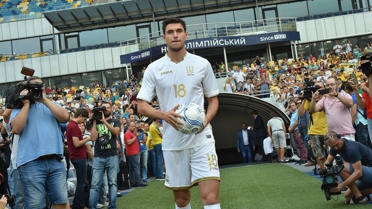 Збірна України зіграє товариський матч у Дніпрі у незвичній формі Збірна України зіграє товариський матч у Дніпрі у незвичній формі